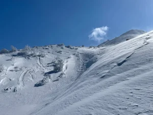 岩木山雪山情報(2026)および、冬山登山の事故防止について